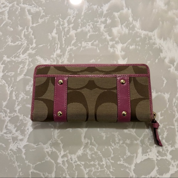 Classic Coach zip around wallet! - Picture 2 of 9